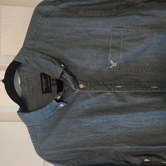 American Eagle Blue button down shirt - Picture 3 of 3